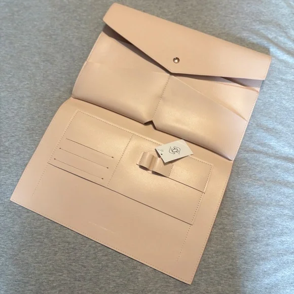 Glass Ladder & Co. - Picture 2 of 6